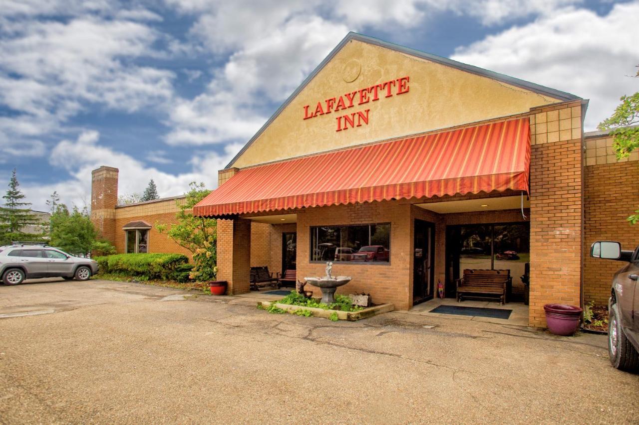 Lafayette Inn Moundsville Exterior photo